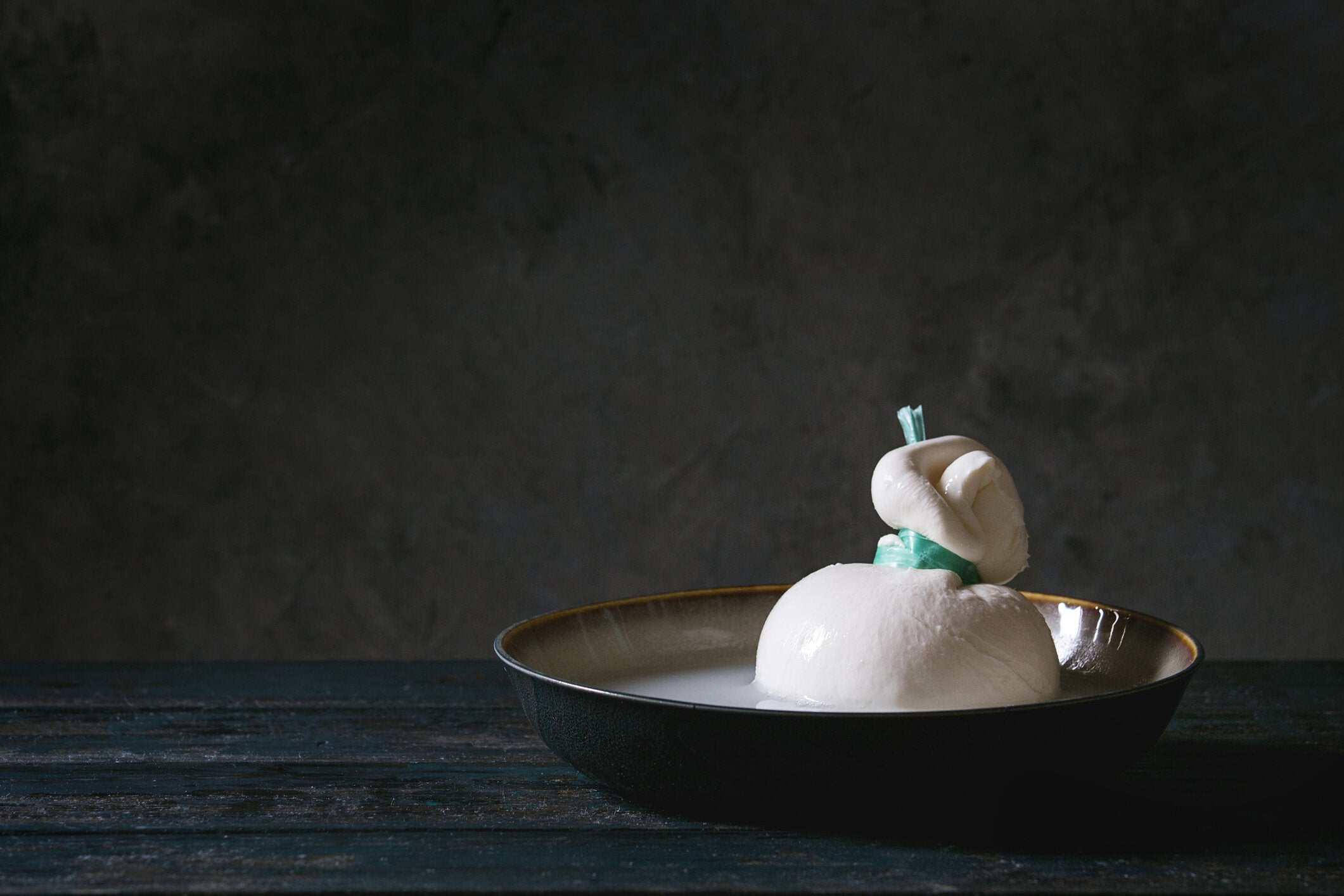 burrata-making-omnom-sydney